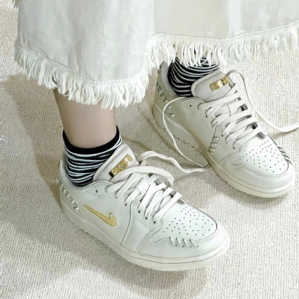 Nike Air Jordan 1 Low MM Legend Light Brown 奶油編織 米灰 小金勾 縫線 金屬