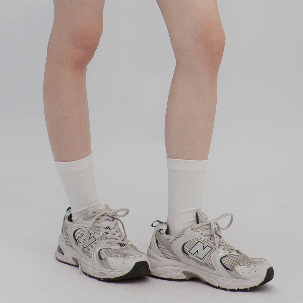 簡約堆堆中筒襪