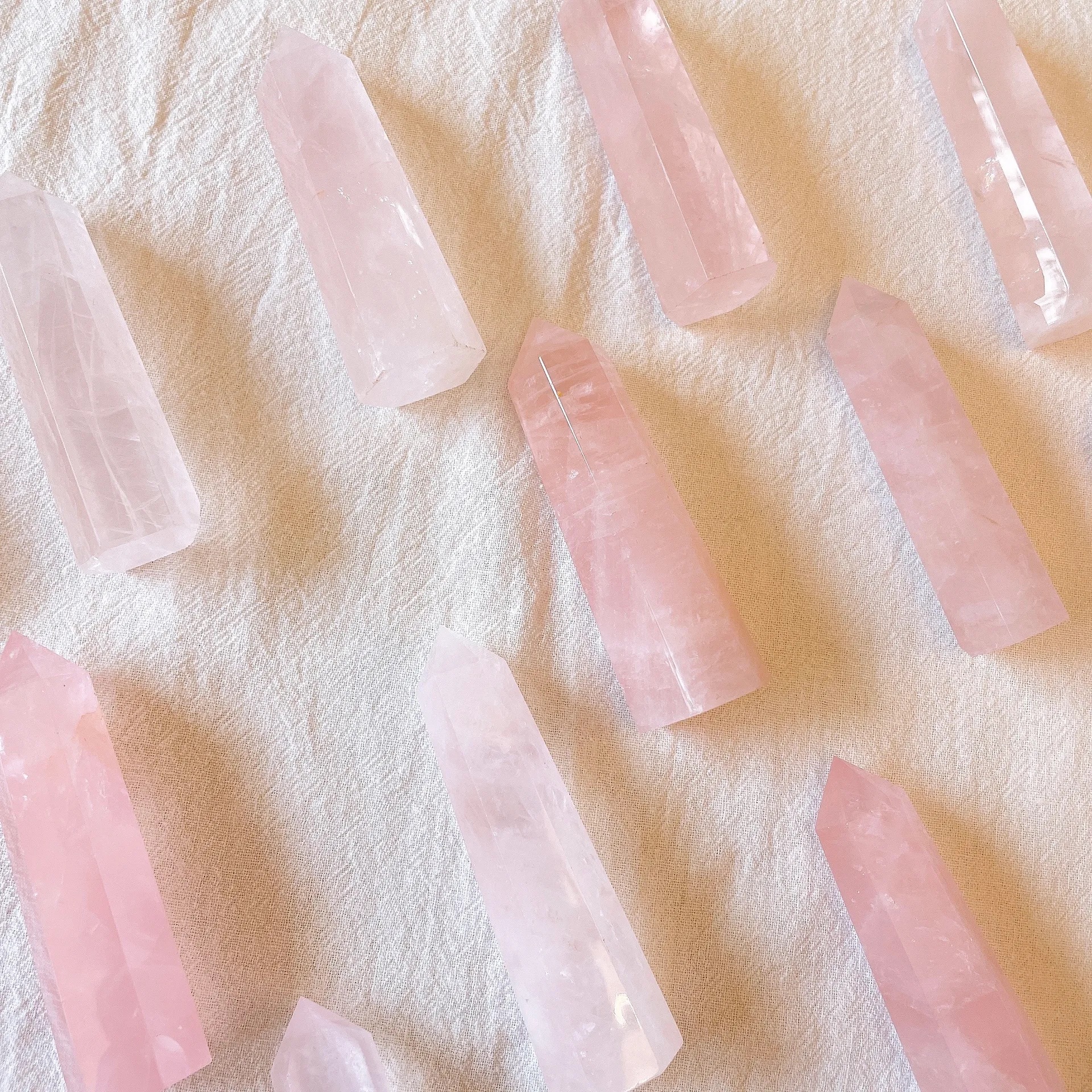 招桃花貴人 粉晶柱