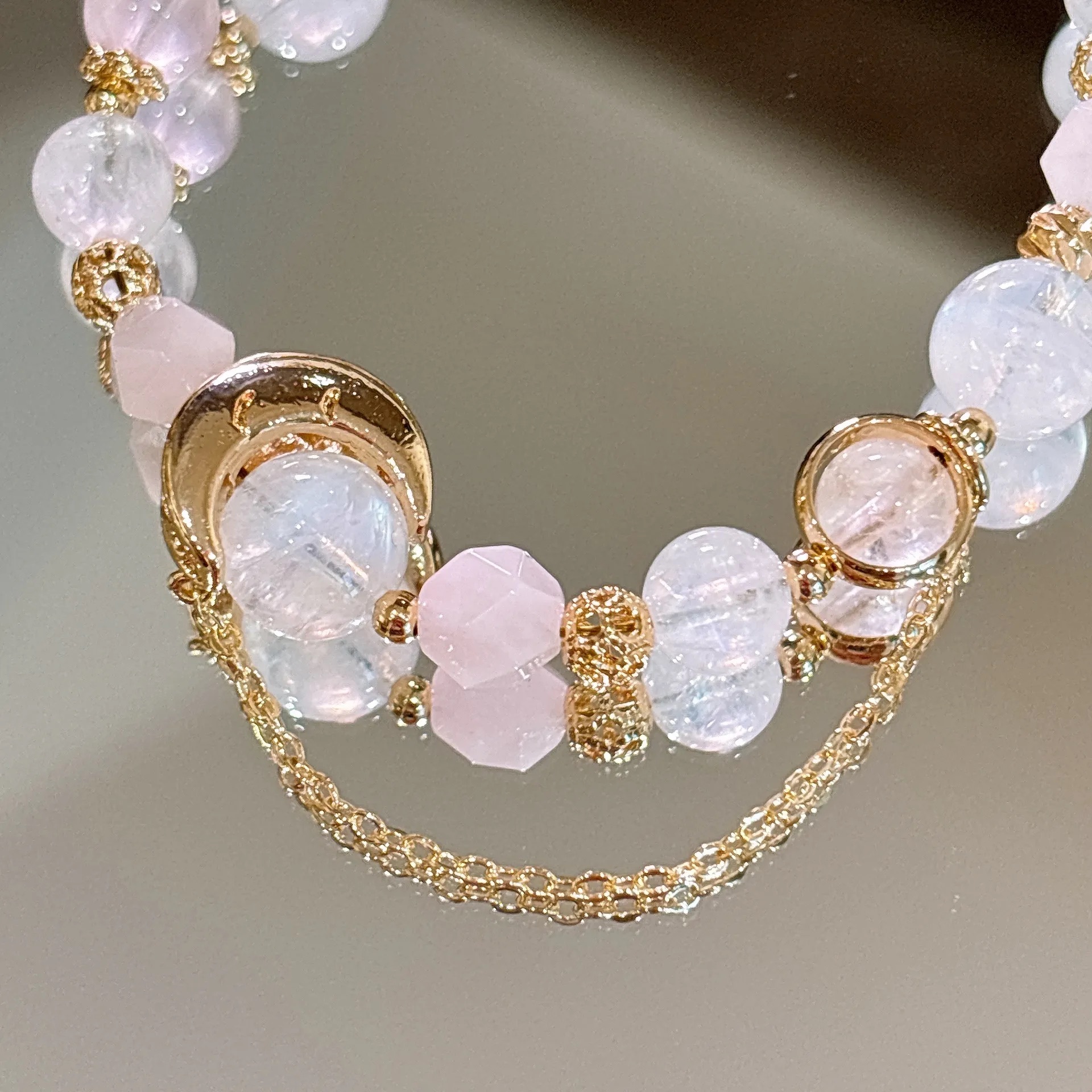 勇氣與愛 | 弦月月光石 | 共四款《原附扣式：龍蝦扣》