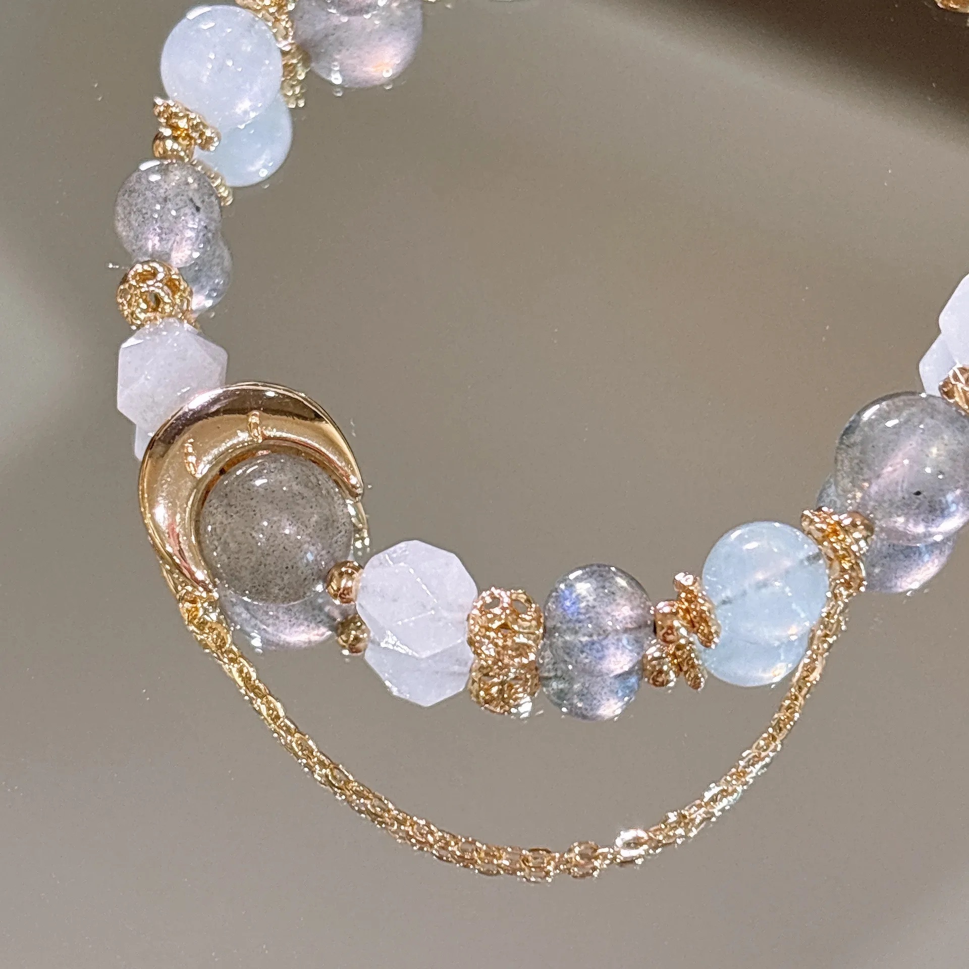 勇氣與愛 | 弦月月光石 | 共四款《原附扣式：龍蝦扣》