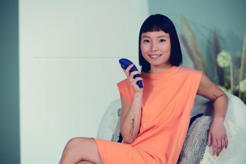 Womanizer Premium 2 陰蒂吸啜器 藍莓色