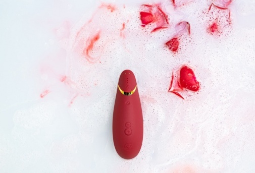 Womanizer Premium 2 陰蒂吸啜器 酒紅色