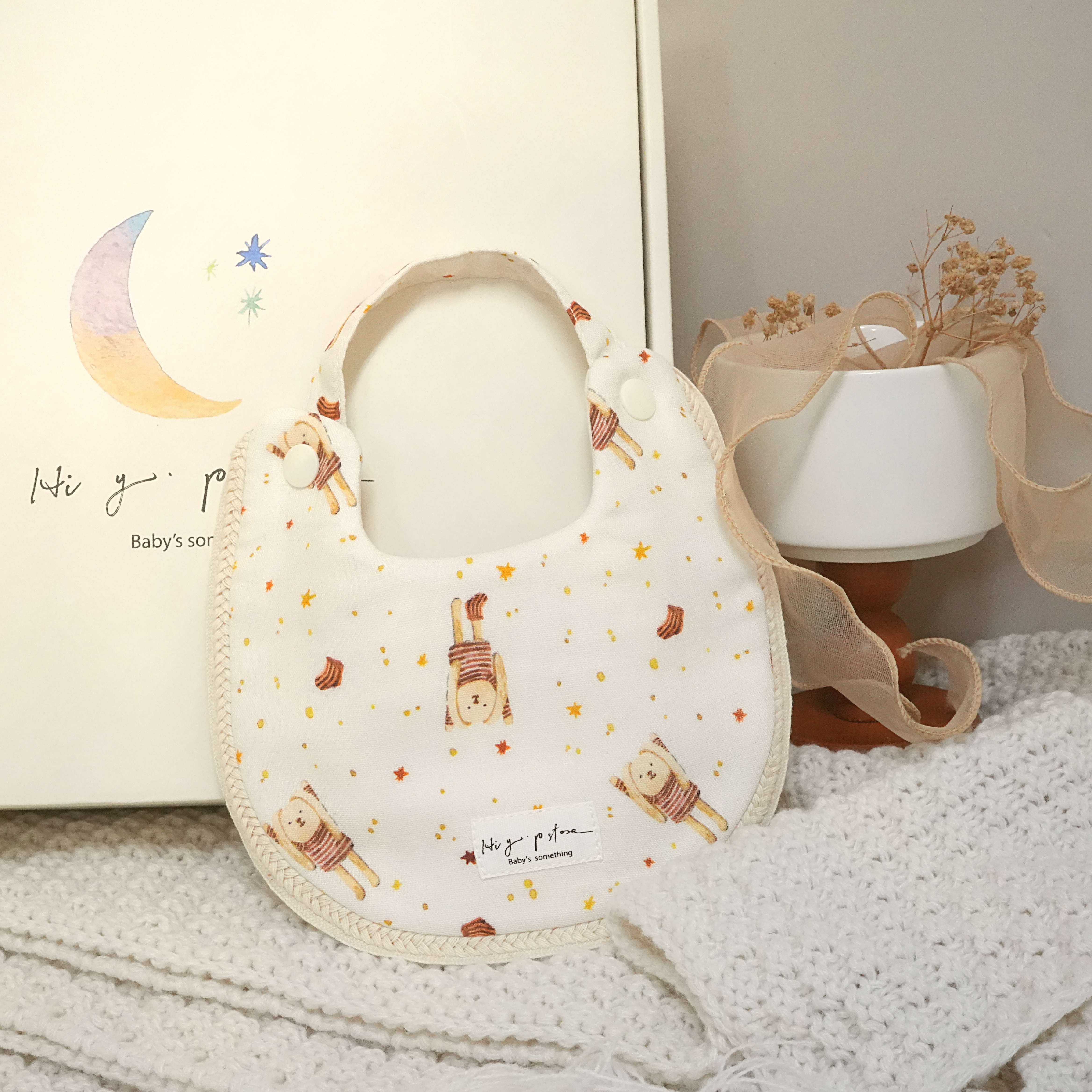 Hi Y.P store-手作圍兜-獨家設計款-迷夢兔兔