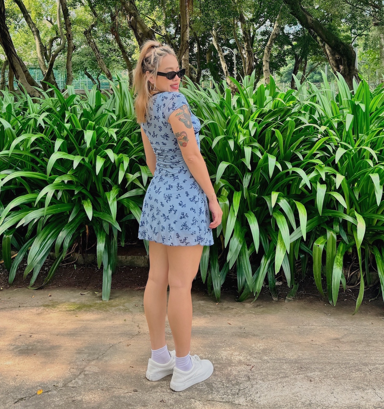 復古Ｖ領包袖洋裝