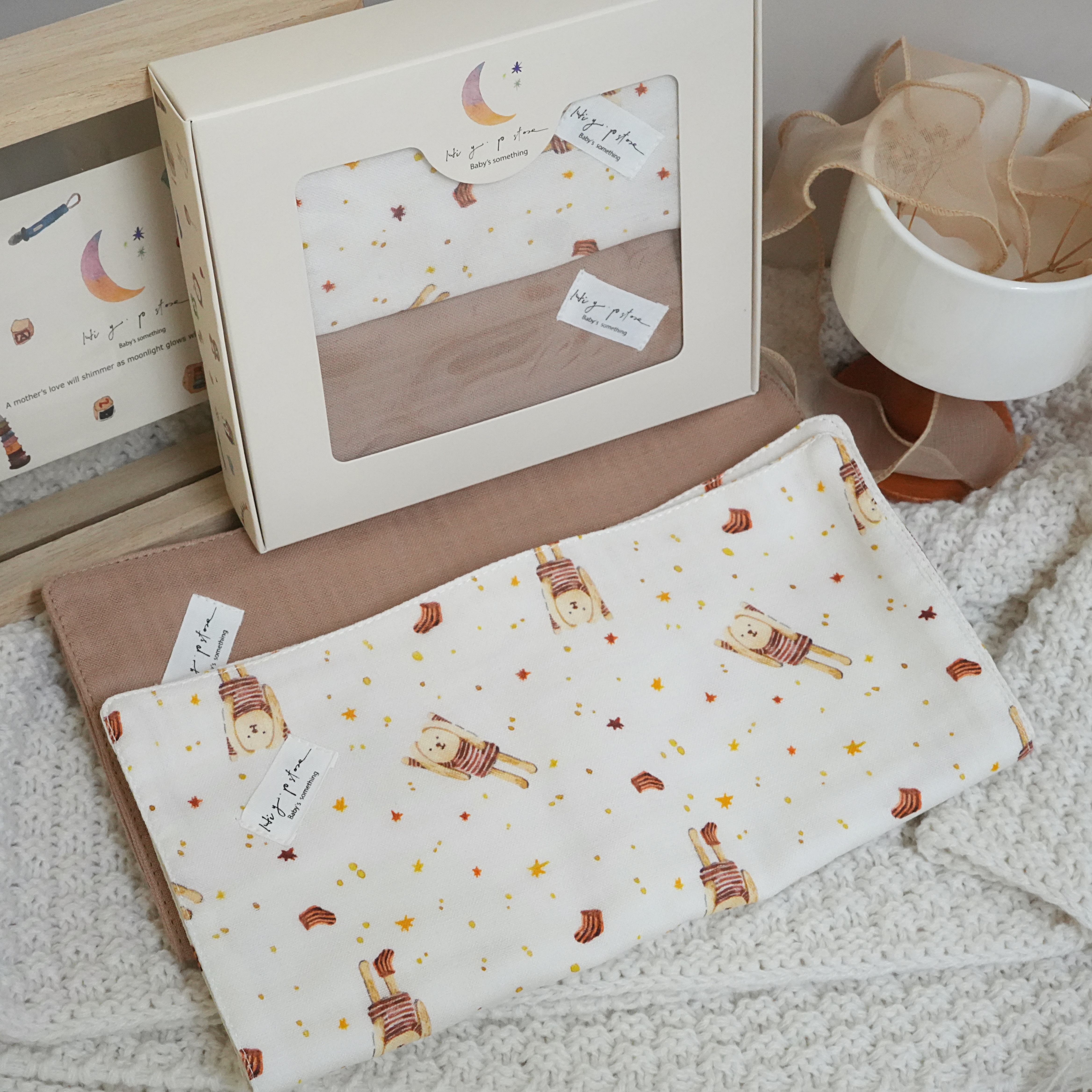 Hi Y.P store-拍嗝巾-獨家設計款-迷夢兔兔（2件組)