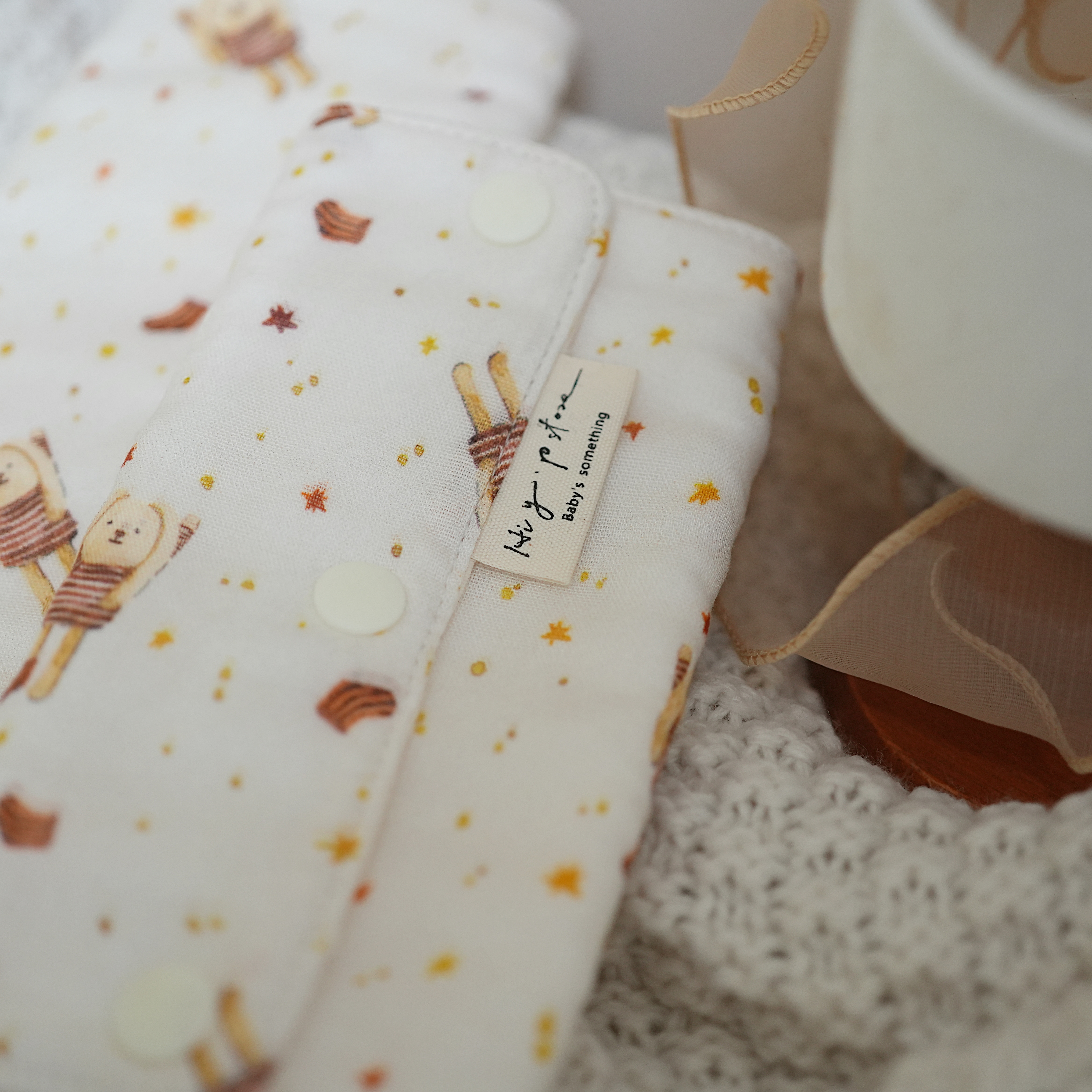 Hi Y.P store-揹巾口水套-獨家設計款-迷夢兔兔