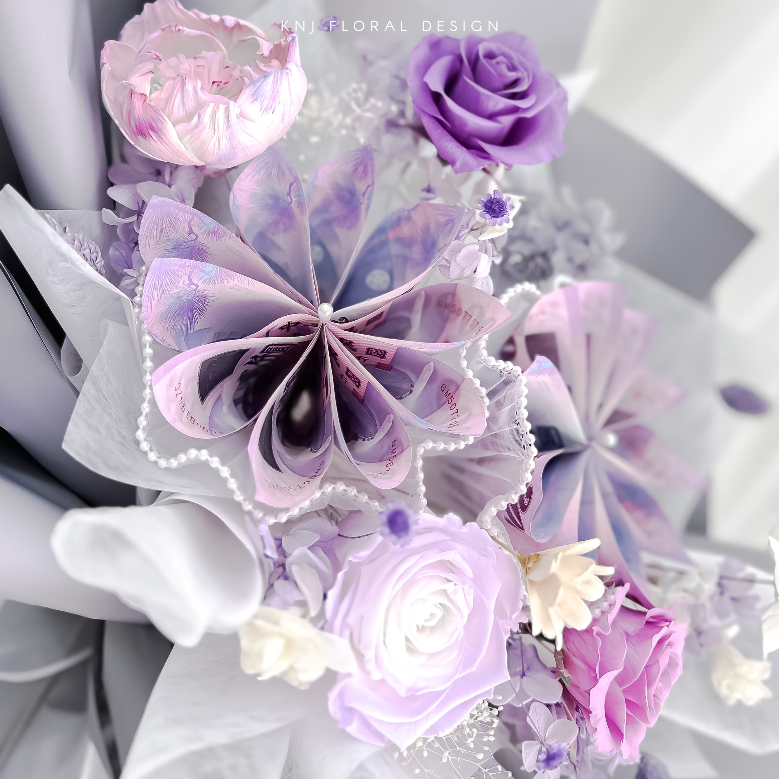 情人鈔票永生玫瑰花束．兩千元鈔票