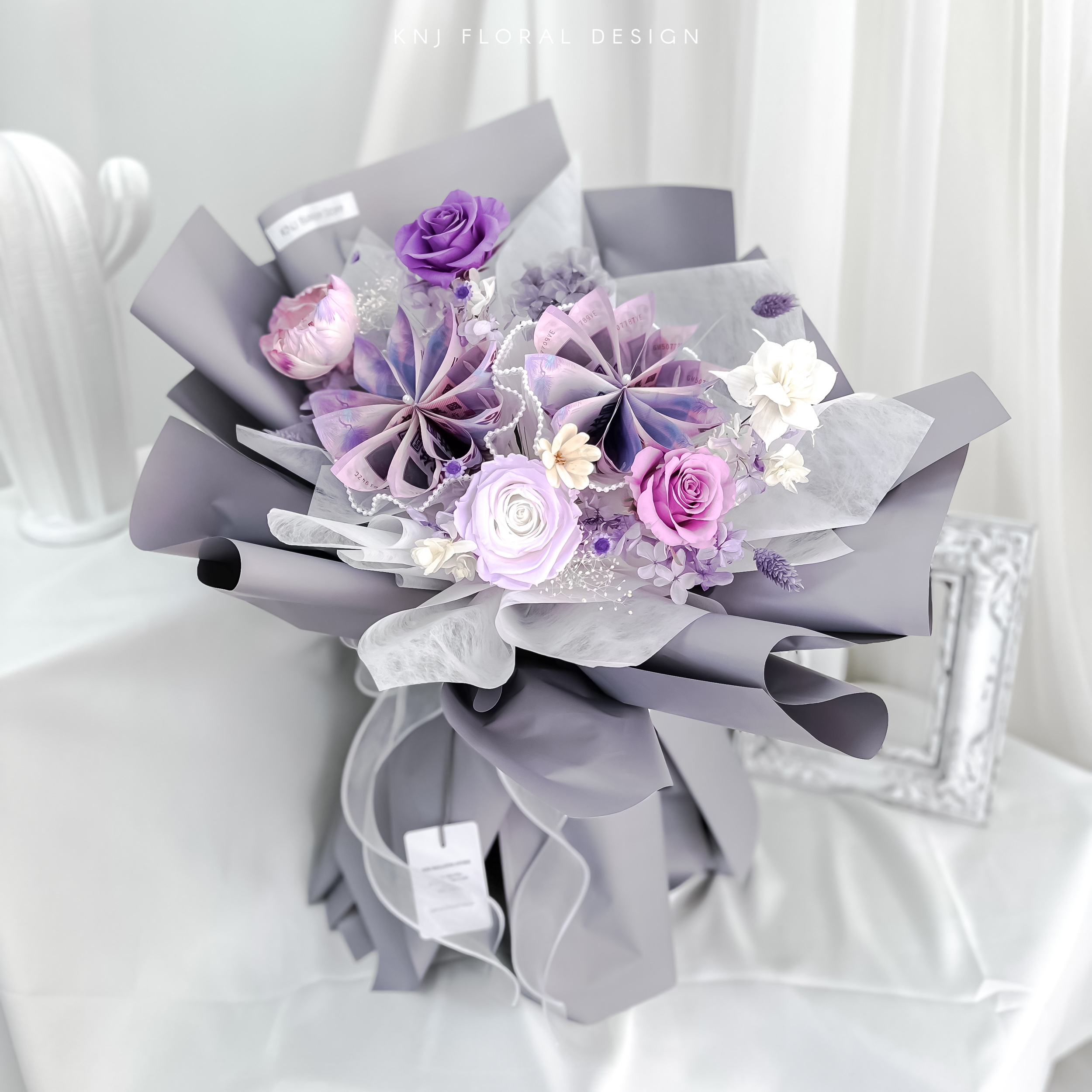 情人鈔票永生玫瑰花束．兩千元鈔票