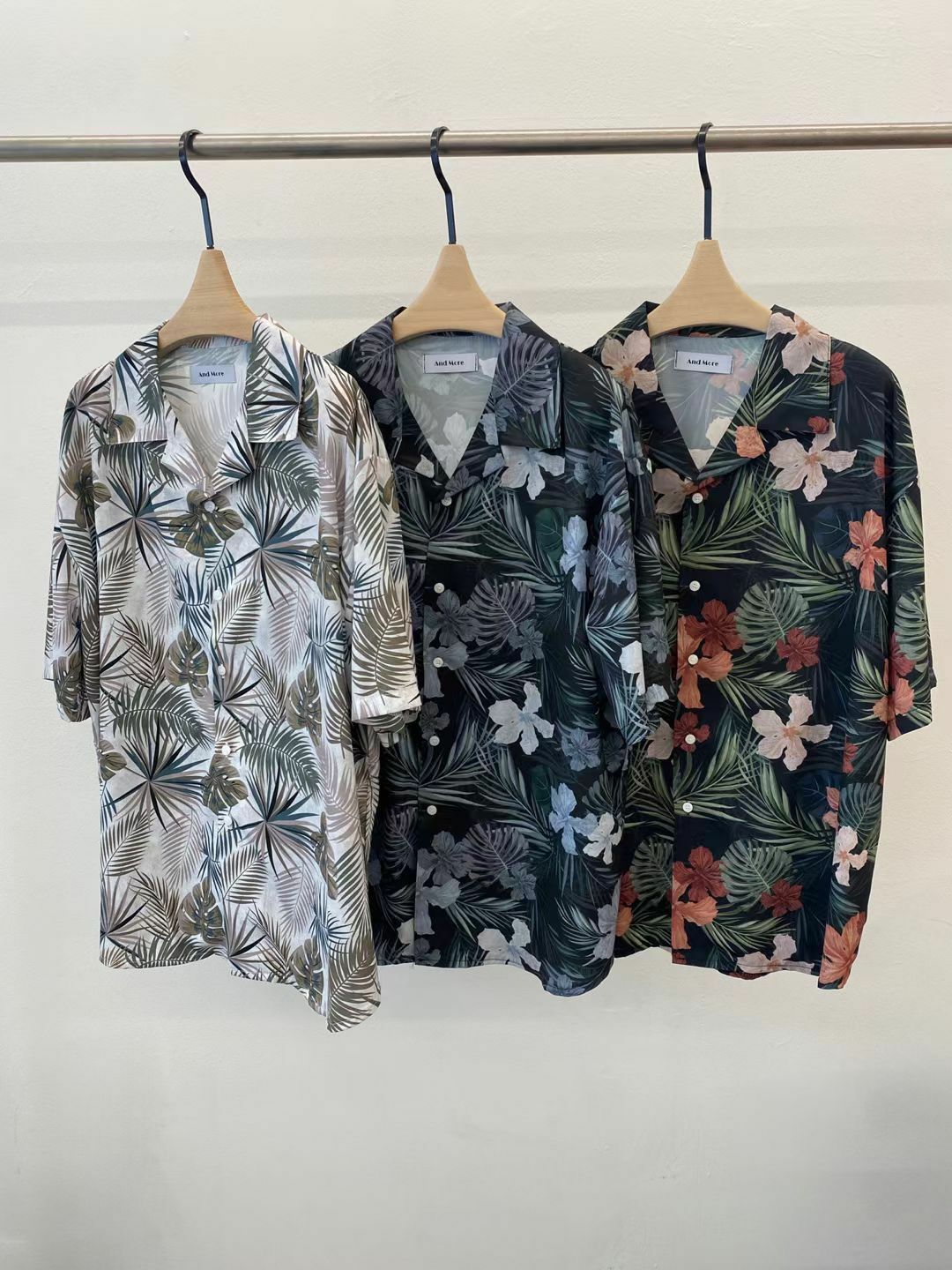 花草圖案短袖恤衫 And More-051S