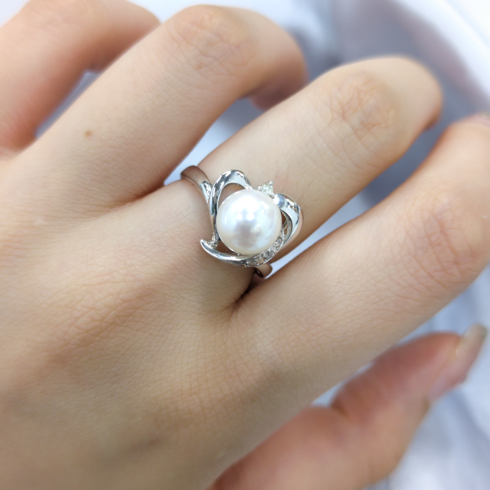 14K White Gold 0.07ct Diamond Ring