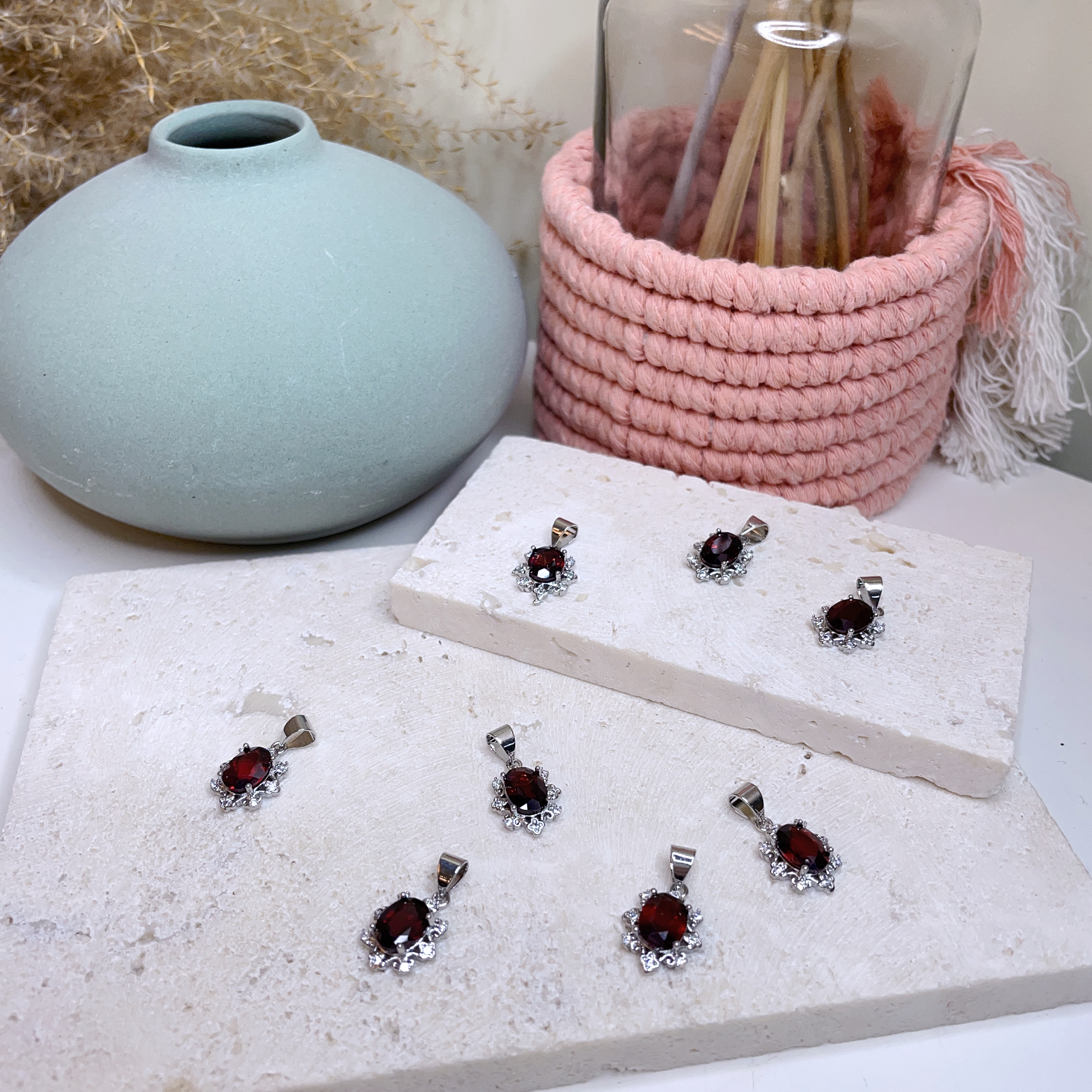 紅石榴石閃閃吊墜