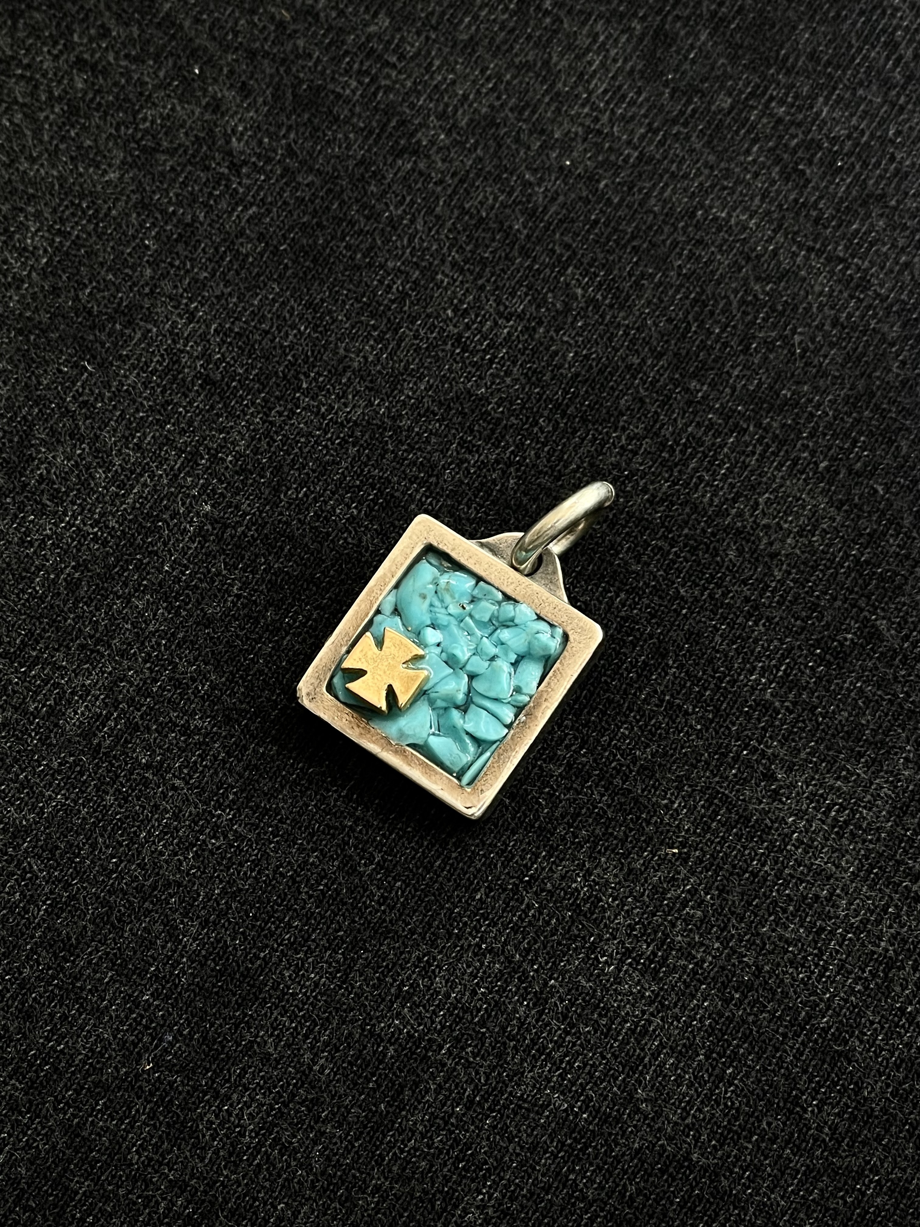 SE-1250 square top/k18cross/TQ pendant