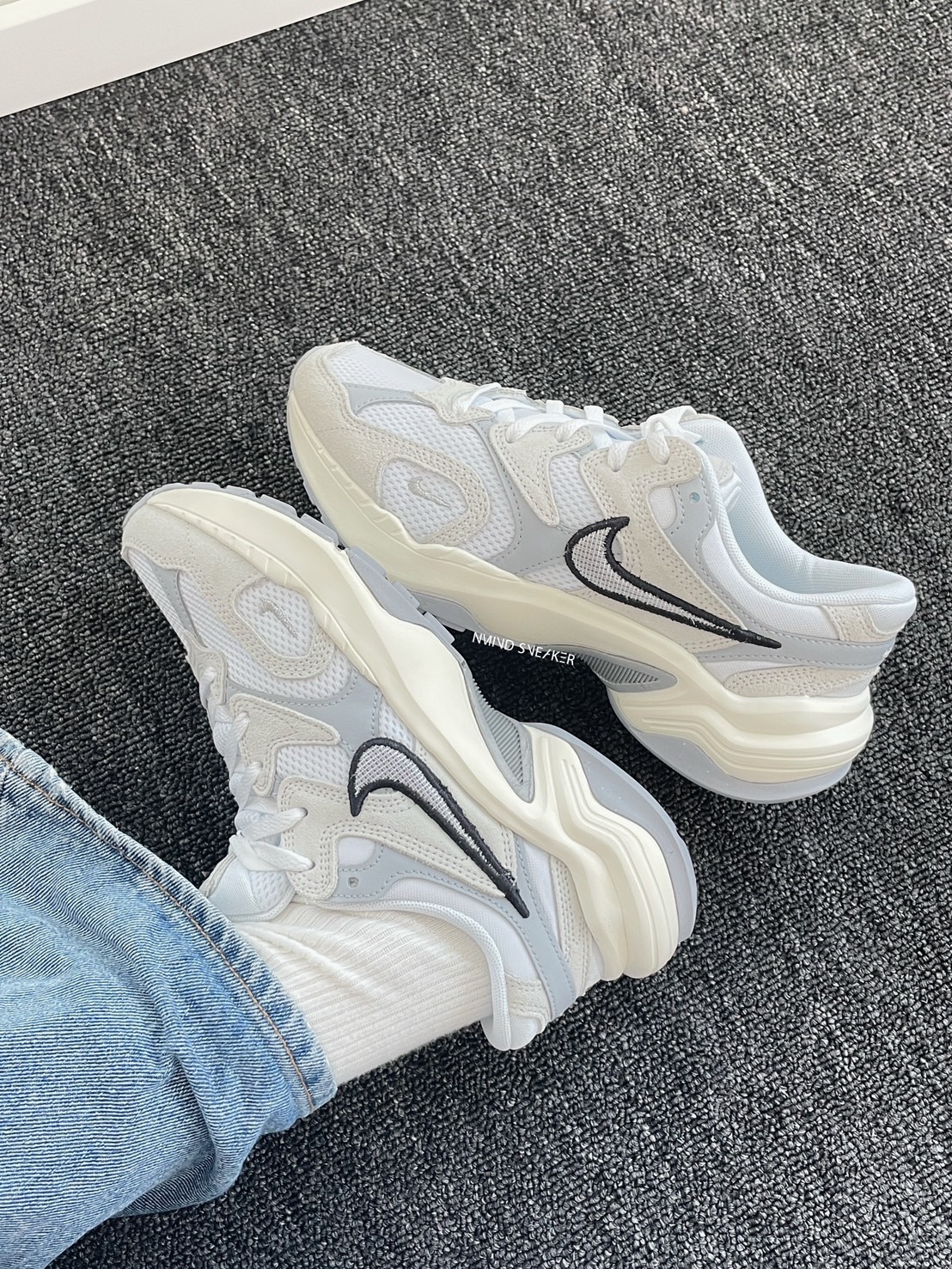 Nike AL8 老爹鞋 灰白色