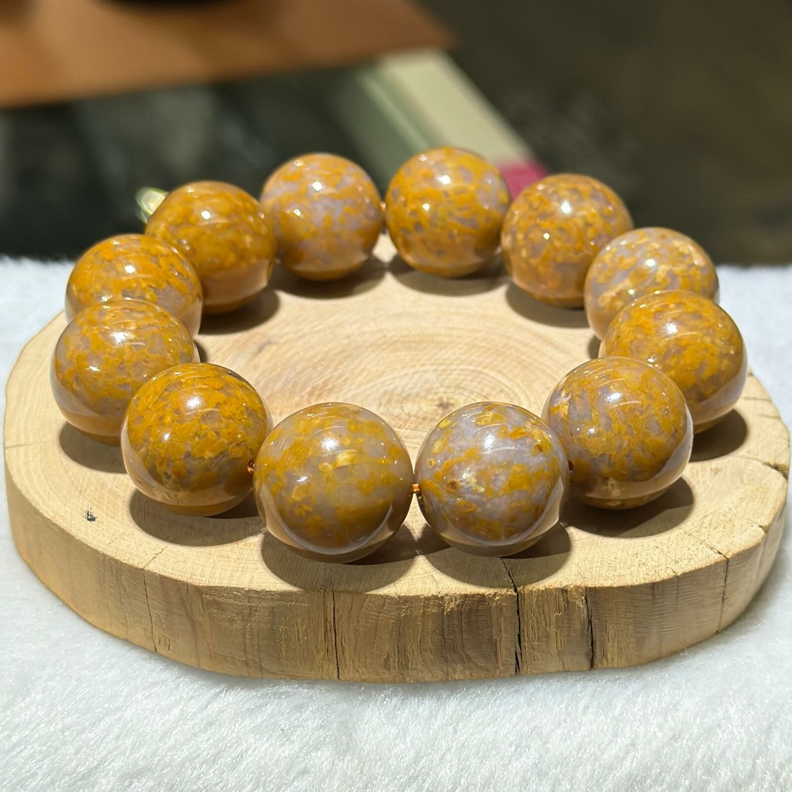 大m💫金草花瑪瑙手串 19 mm +/-