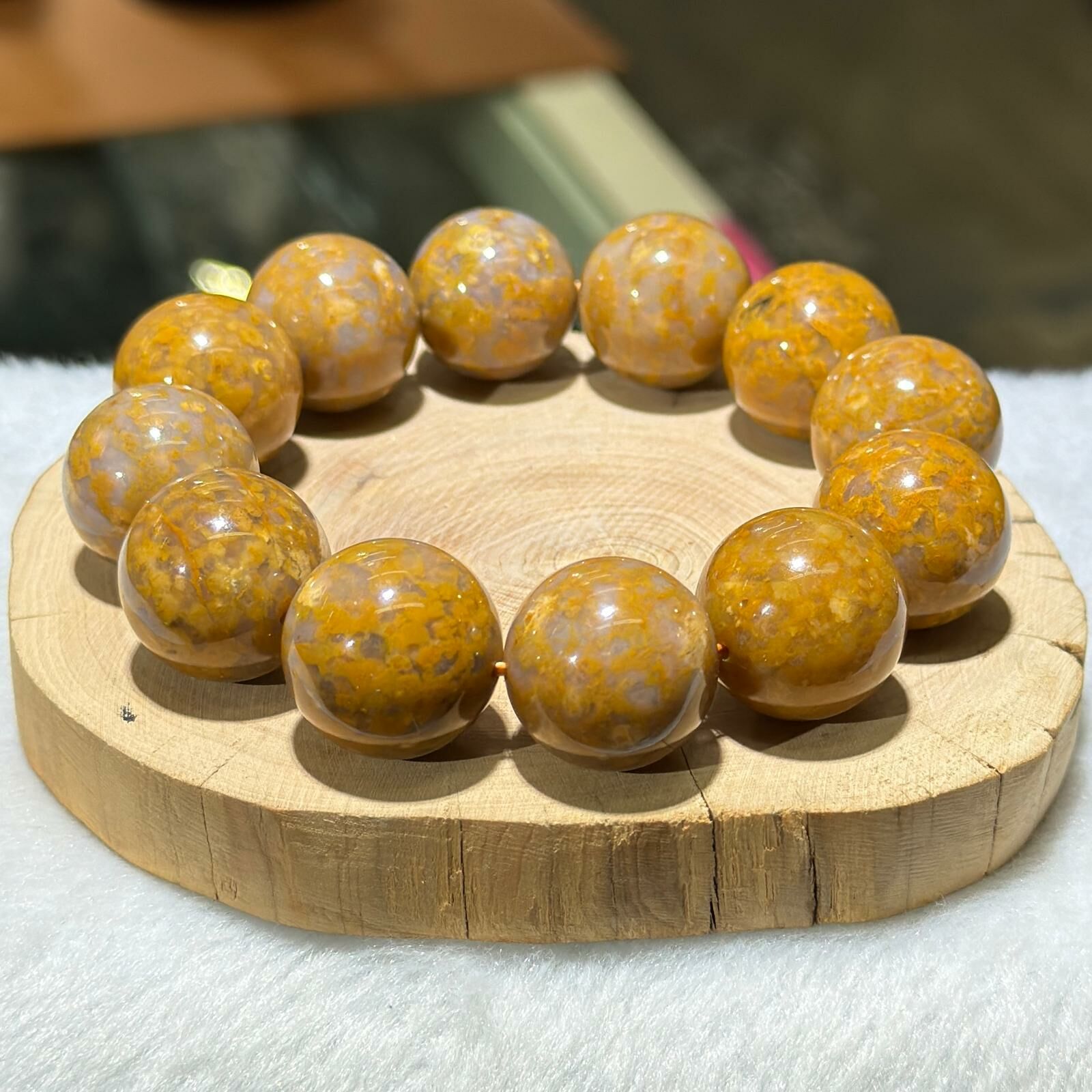 大m💫金草花瑪瑙手串 19 mm +/-