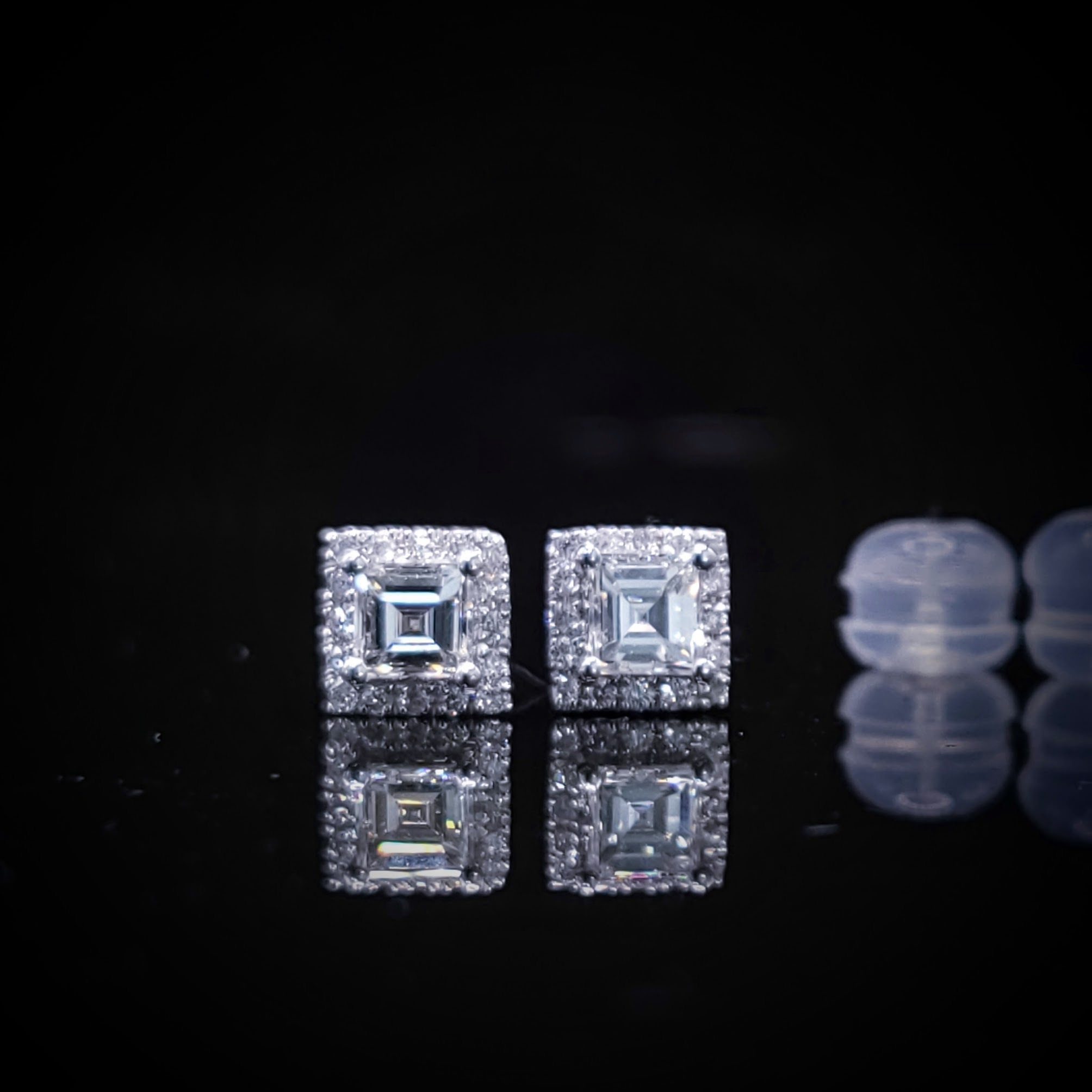 18K White Gold 0.56ct Square Cut Diamond Earrings