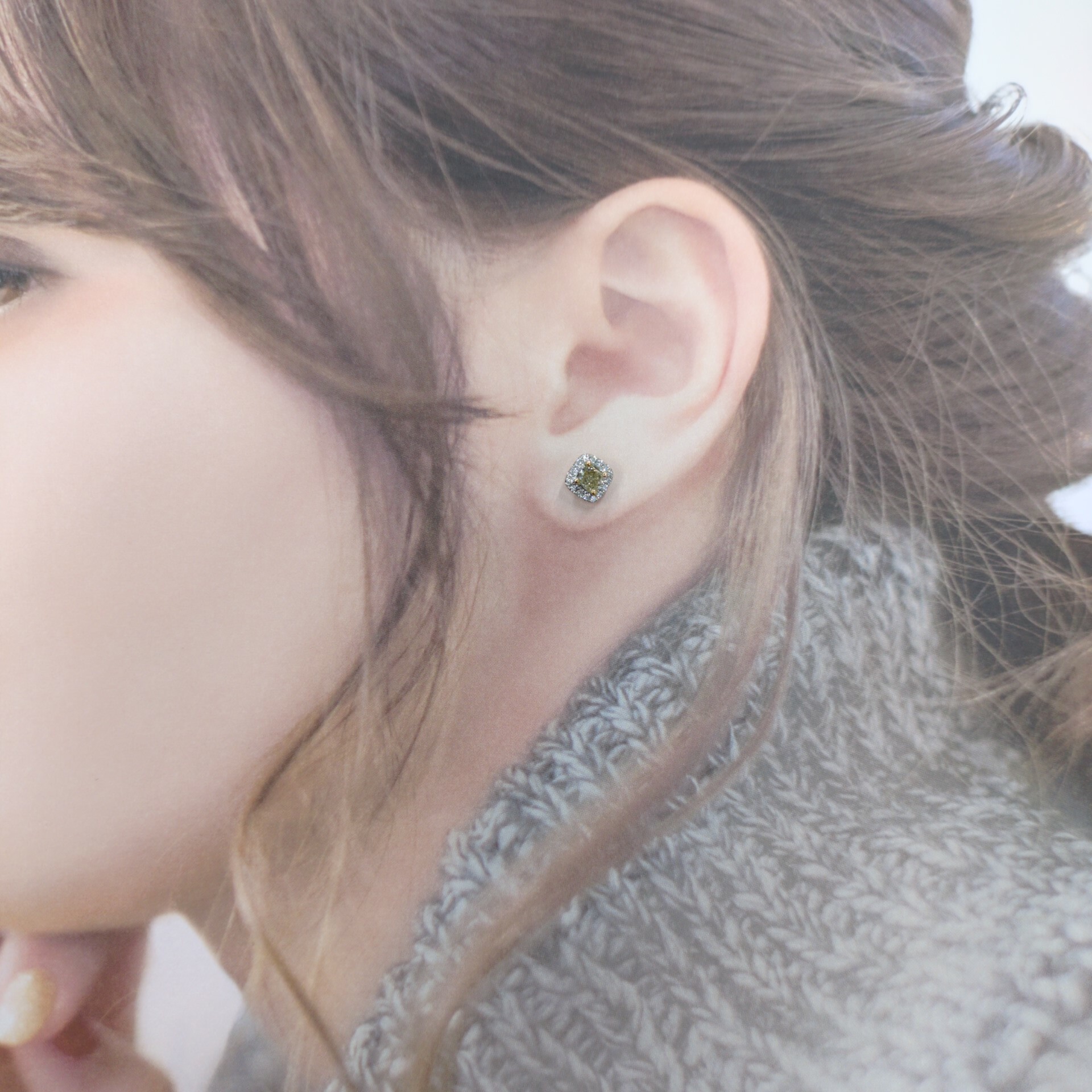 18K Gold 0.70ct Cushion Cut Diamond Earrings