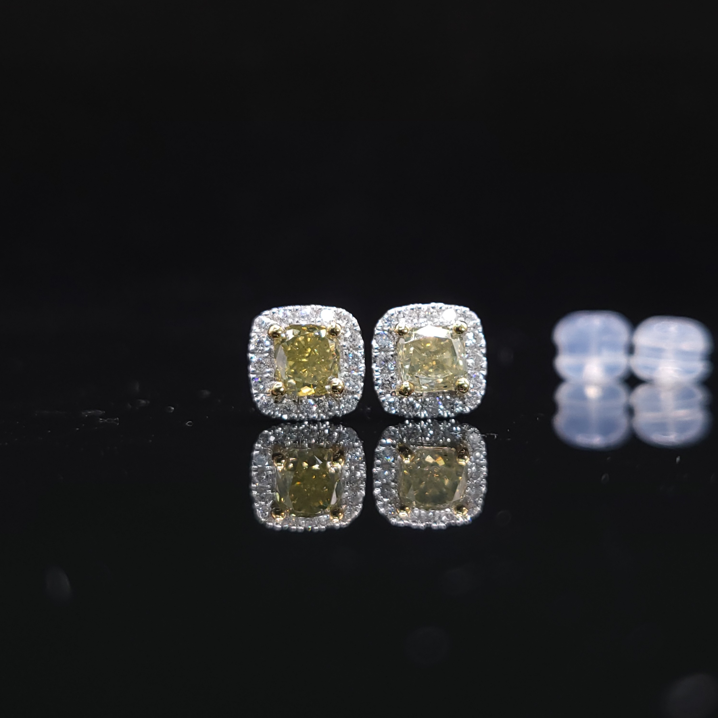 18K Gold 1.16ct Cushion Cut Diamond Earrings