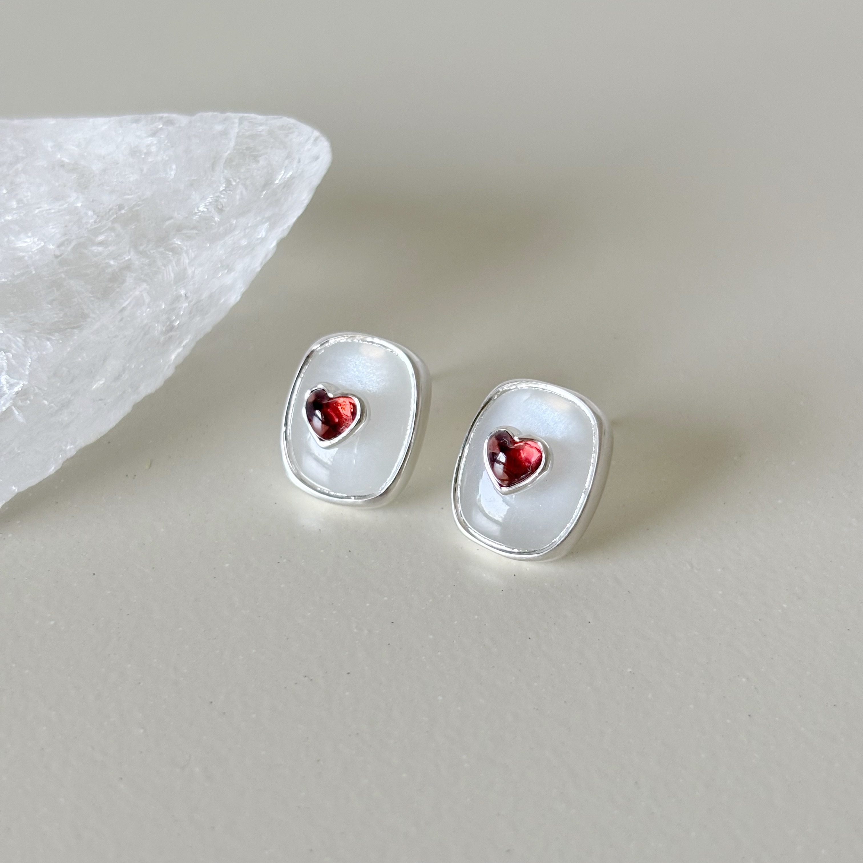 QQHeart Doublets石榴石白月光耳環