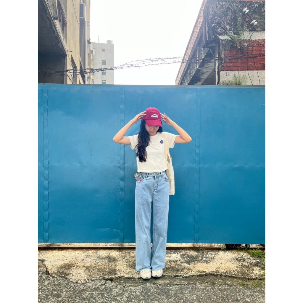 what it isnt 小花短版上衣