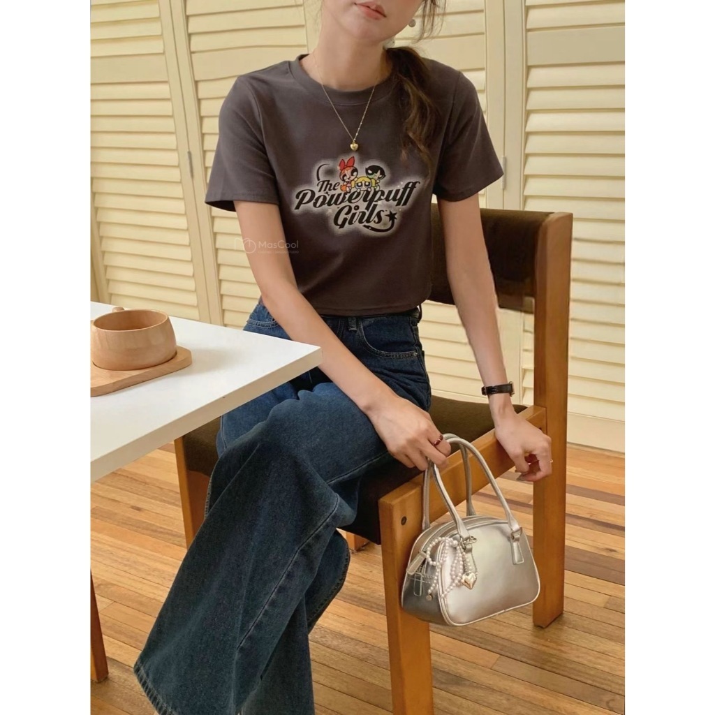 2100 發光飛天小女警