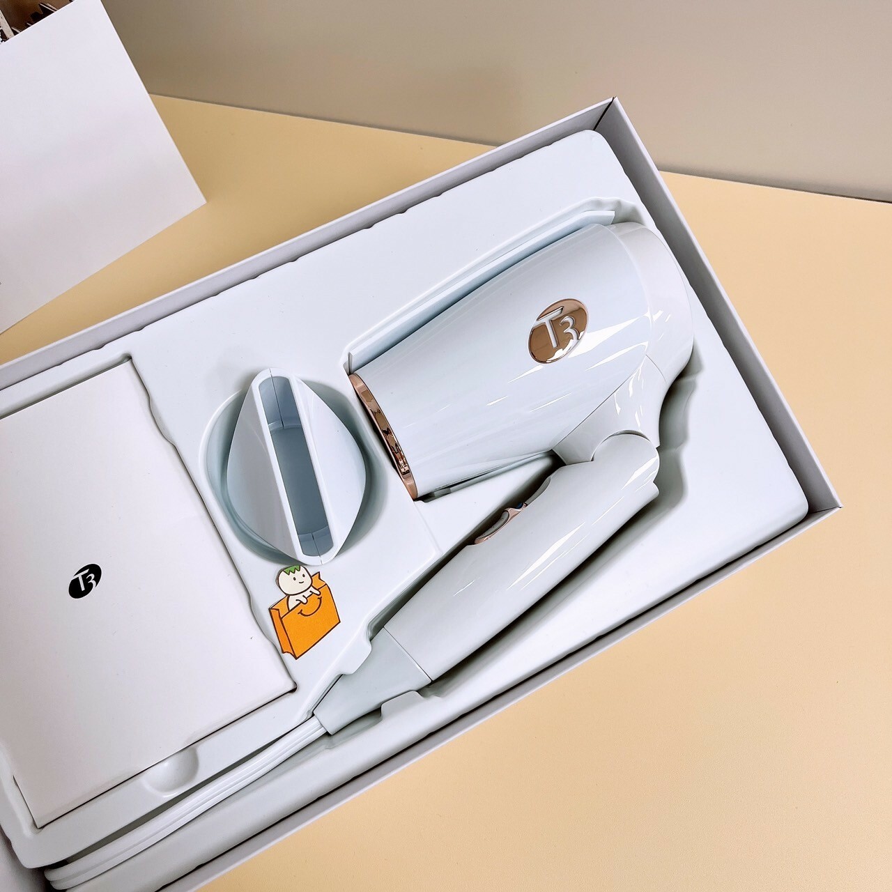 T3 FEATHERWEIGHT compact