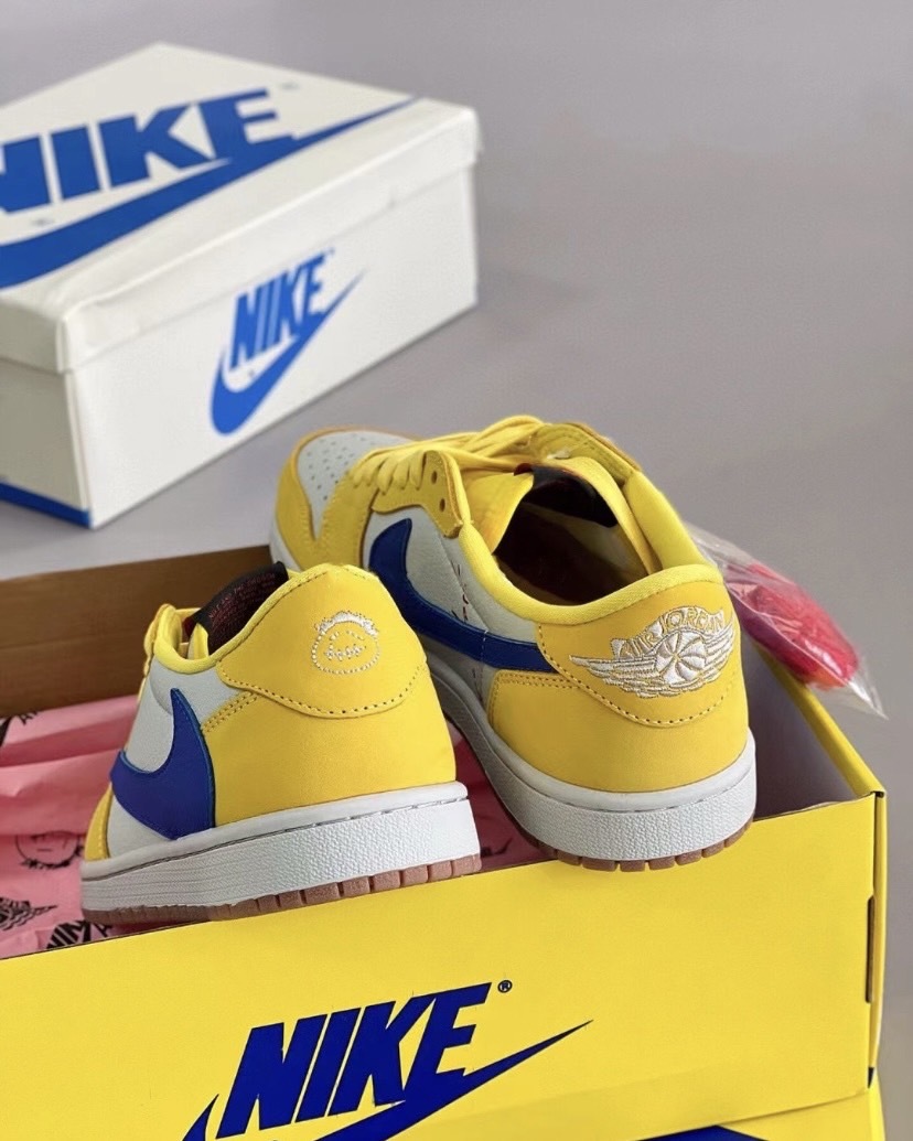 Travis Scott x NIKE Air Jordan 1 Low OG Canary Yellow DZ4137-700