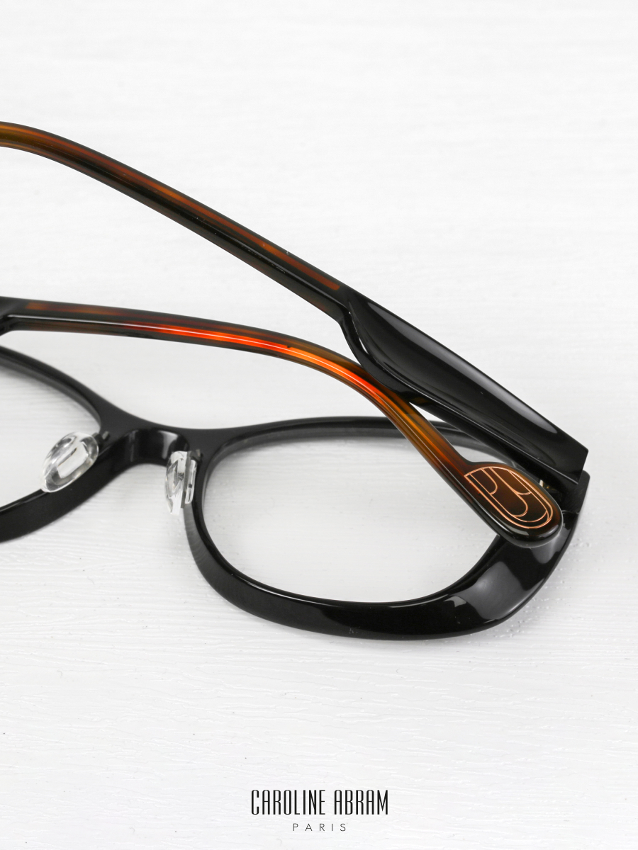 Caroline Abram LAURA -SACHIKO OPTICAL