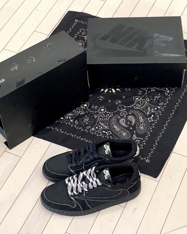 Travis Scott x Air Jordan 1 Low OG "Black/Phantom" DM7866-001