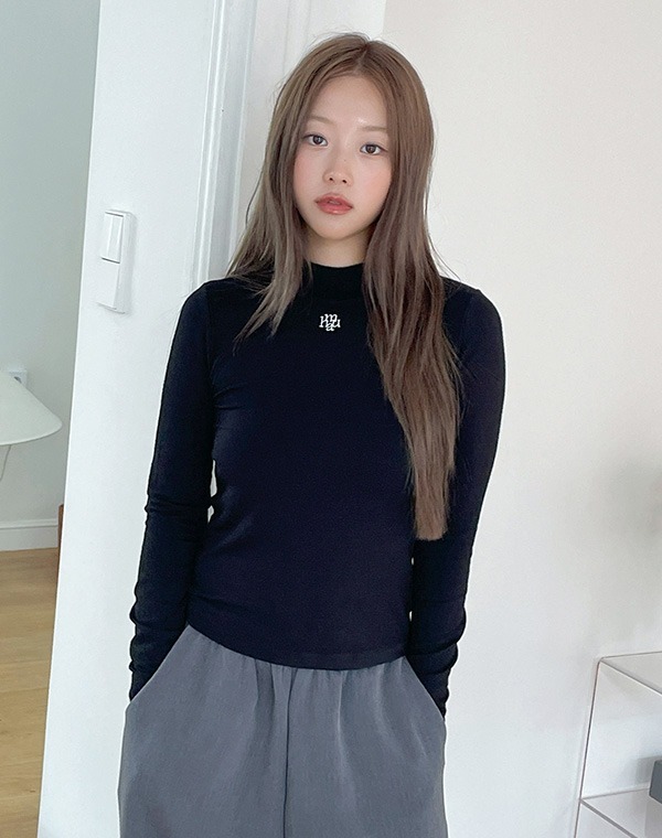 預訂｜MUAHMUAH LOGO STITCH WOOL MOCK NECK WARMER TEE (3 COLOR)