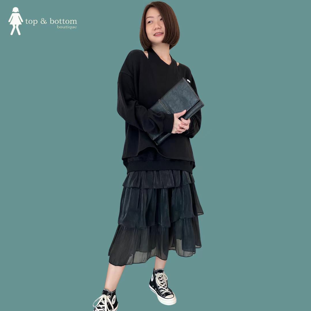 HALTER NECK OVERSIZE SWEATER