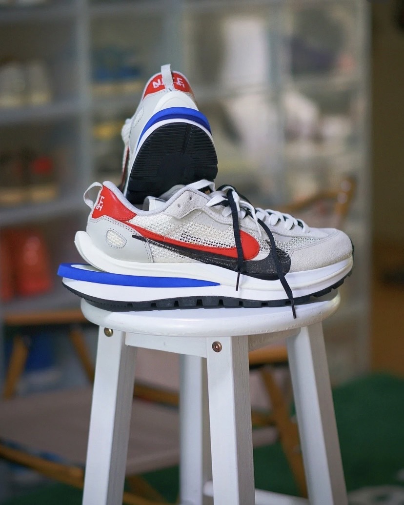 Sacai x Nike VaporWaffle royal fuchsia CV1363-100