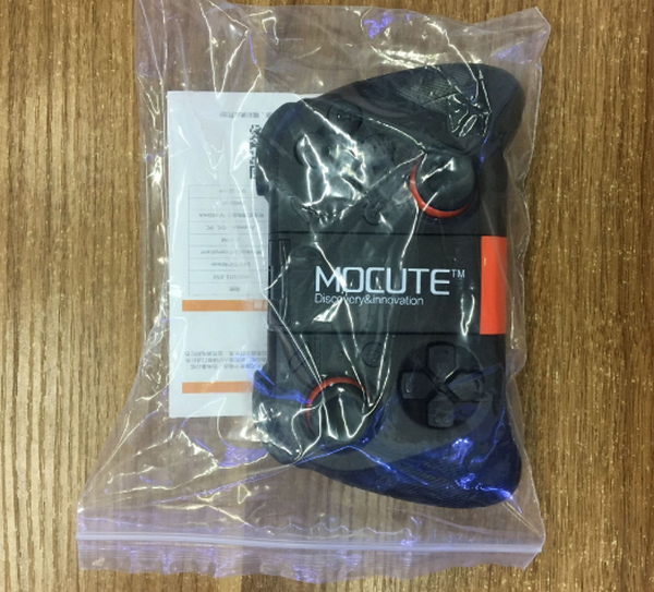 Mobile phone Bluetooth game switch (controller) MOCUTE050