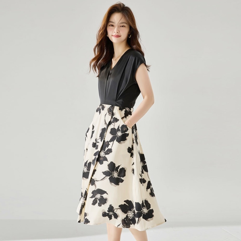 V領配色印花洋裝 黑白