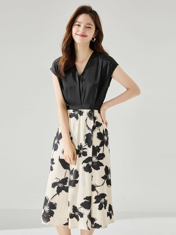 V領配色印花洋裝 黑白