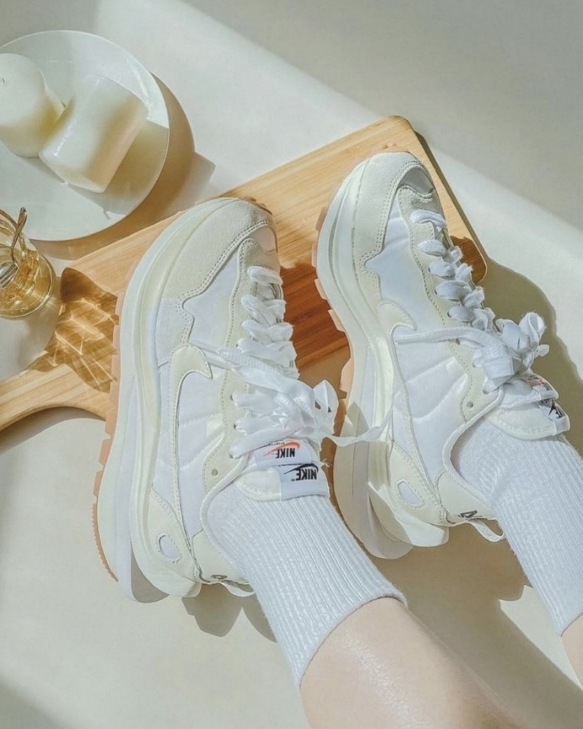 Sacai x Nike VaporWaffle white and gum DD1875-100