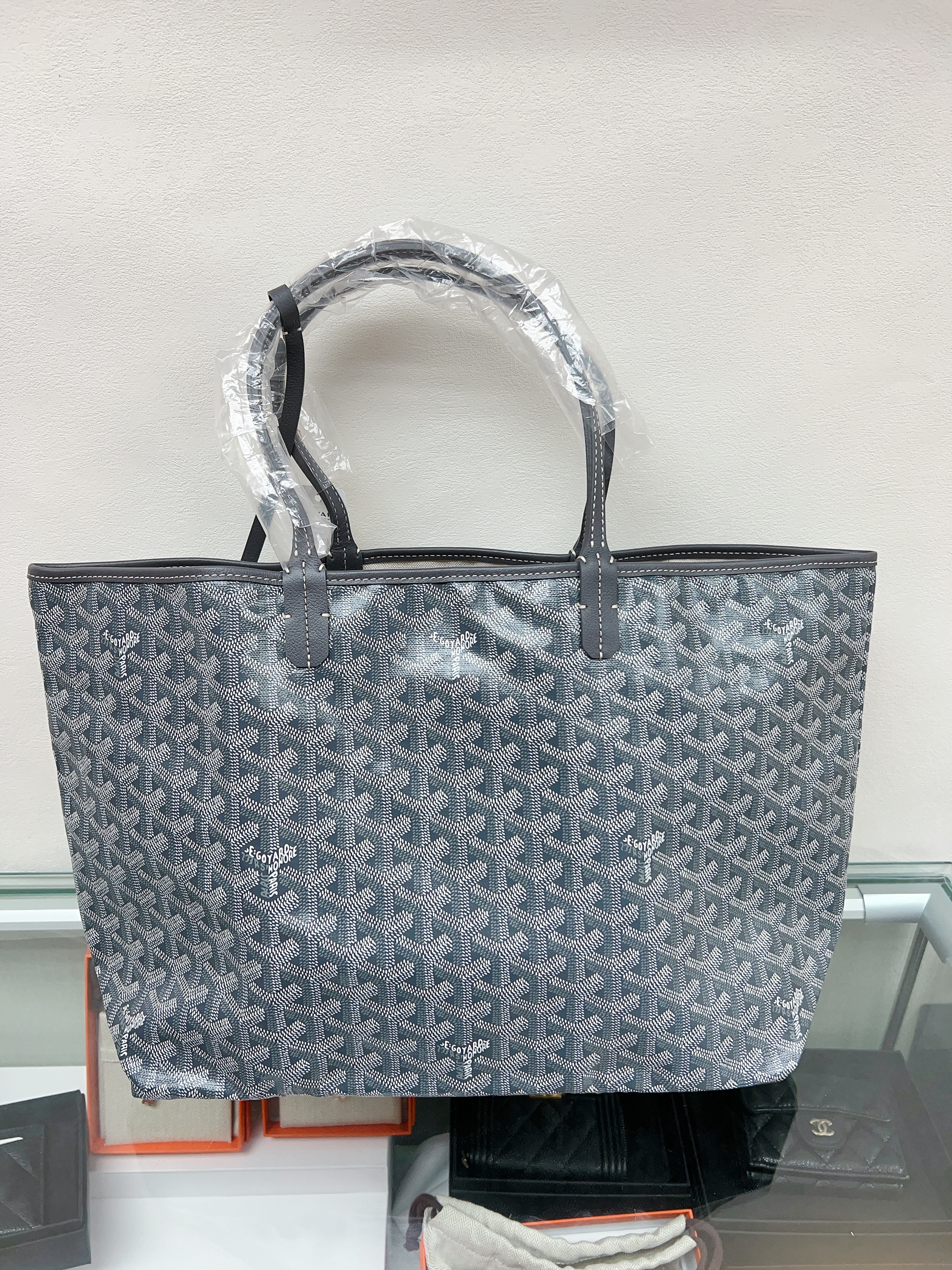 *Brand New* Goyard Saint Louis pm tote (grey)