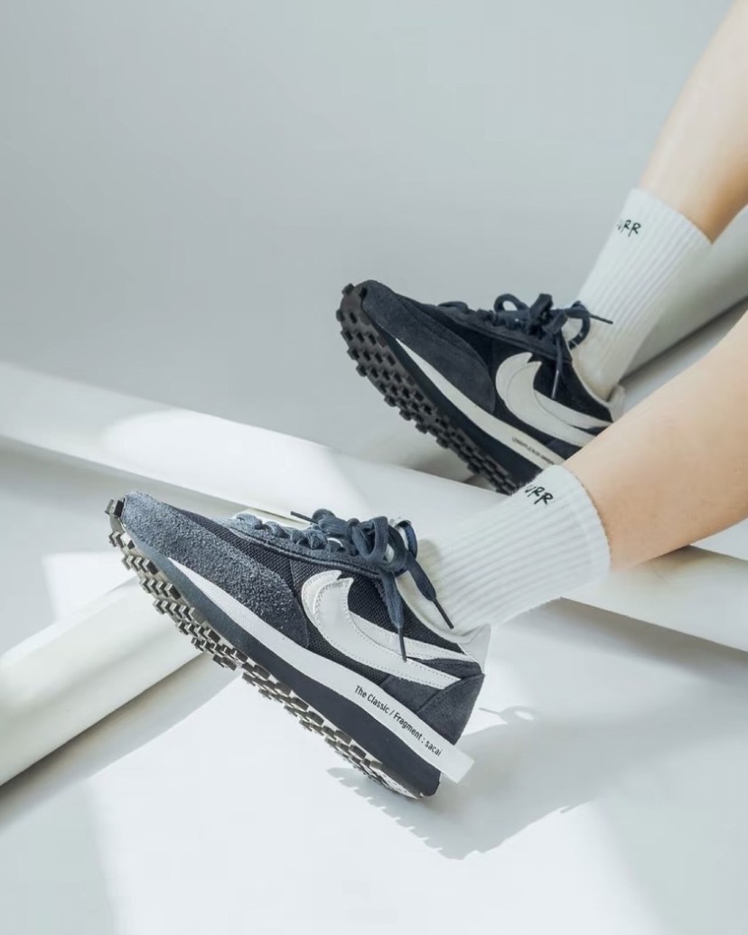 Fragment Design x Sacai x Nike LDWaffle "Blackened Blue" DH2684-400