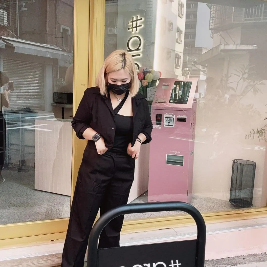 Area Late Night Salon stylist - Betty