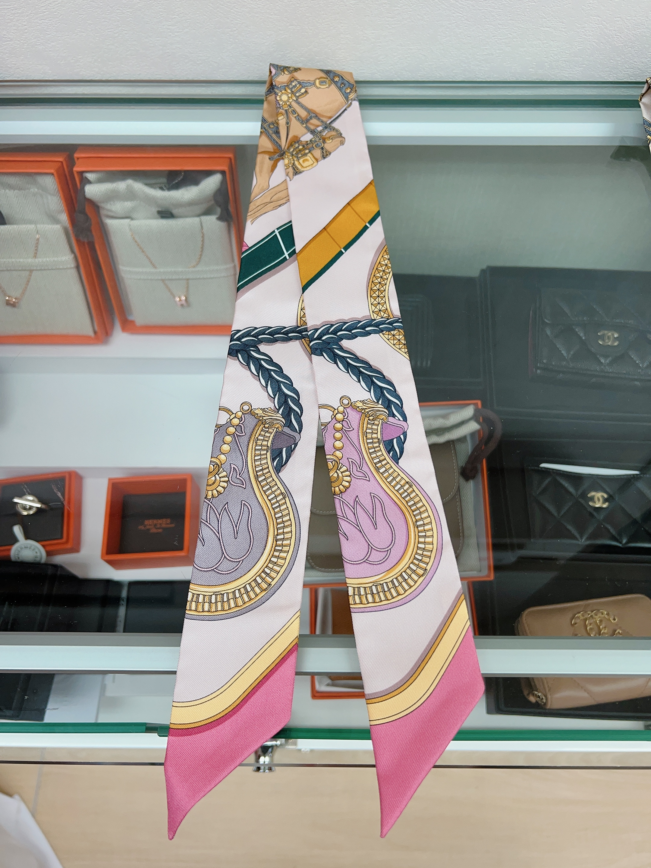 *Unused* Hermes twilly (grand apparat/ pink)