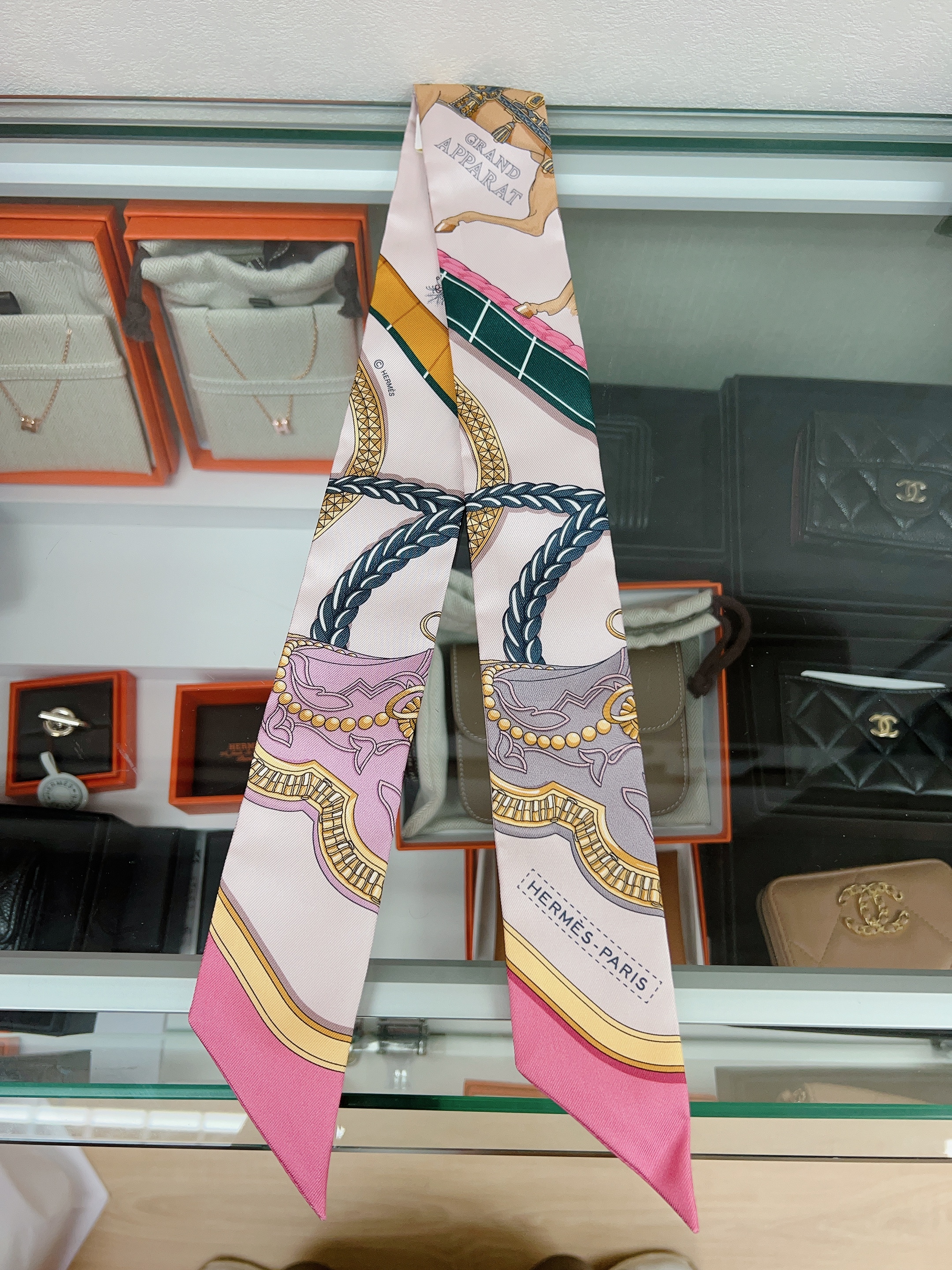 *Unused* Hermes twilly (grand apparat/ pink)