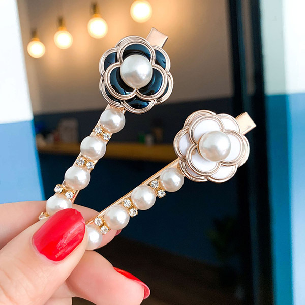 JK KOREA Camellia Pearl Hair Clip (Black and White Two-Piece Set) J0163