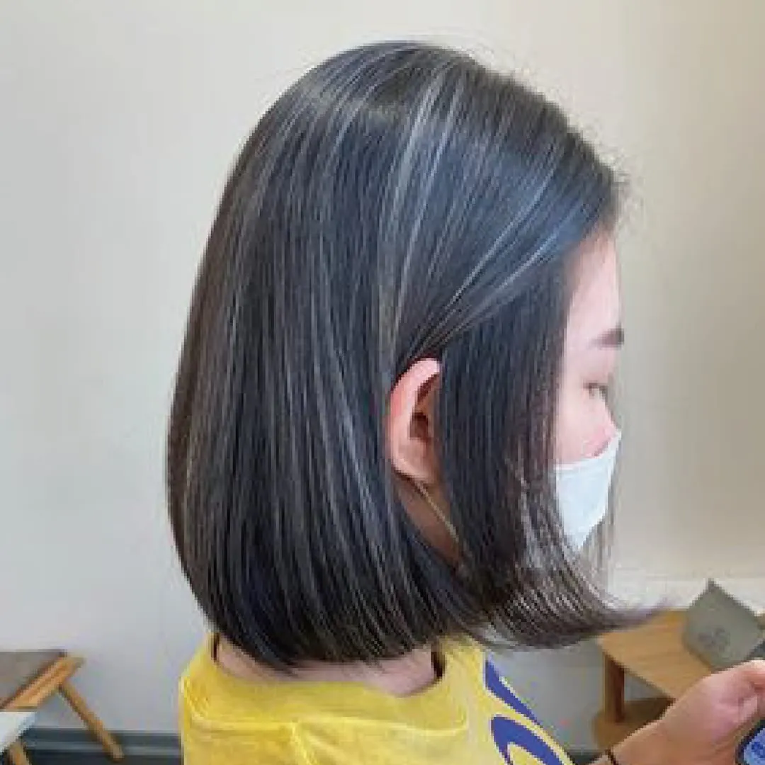 B.one's gray hair highlights work - highlight colors suitable for fair skin