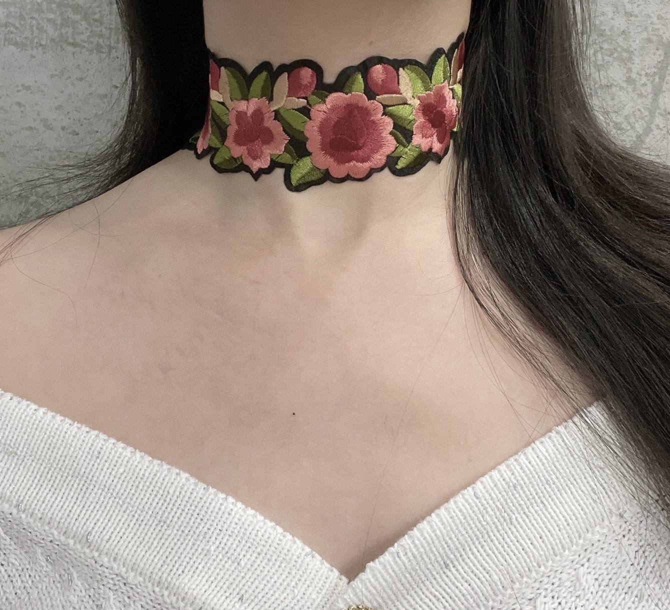 玫瑰花刺繡頸鏈