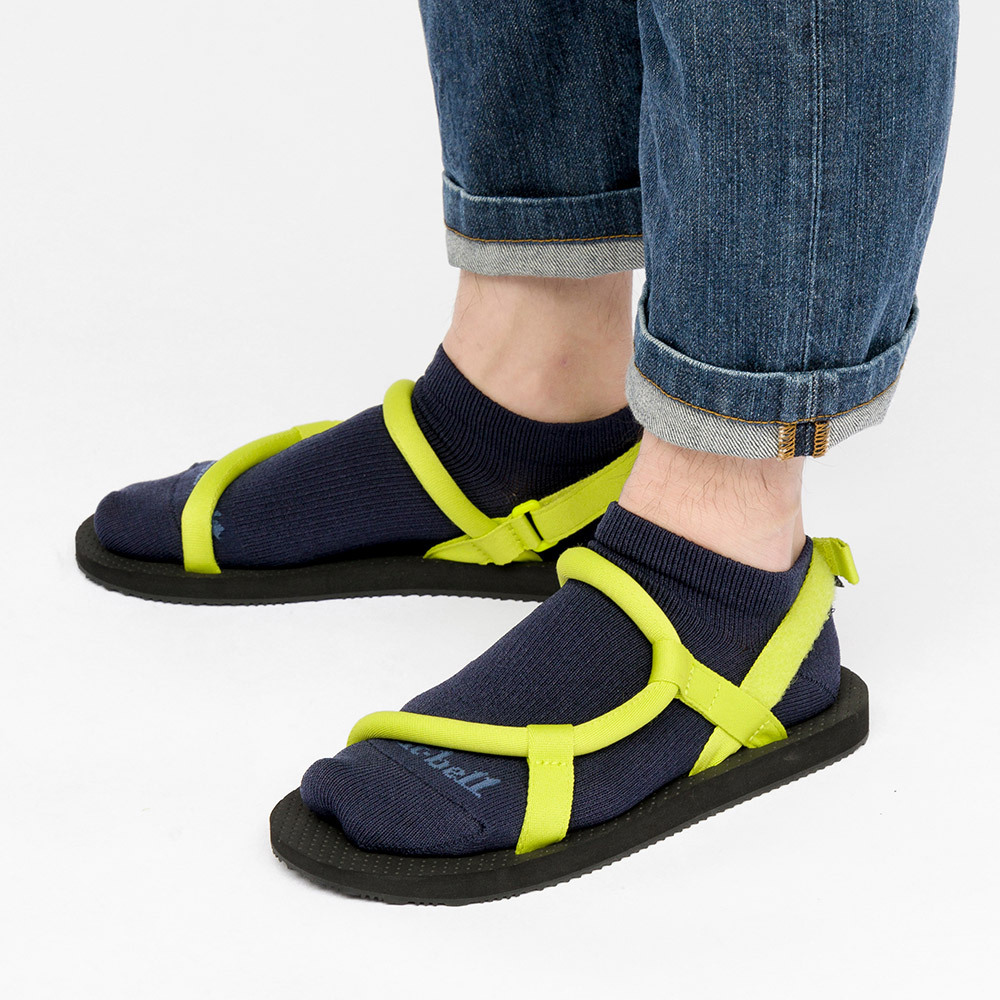 mont-bell: Lock-On 涼鞋