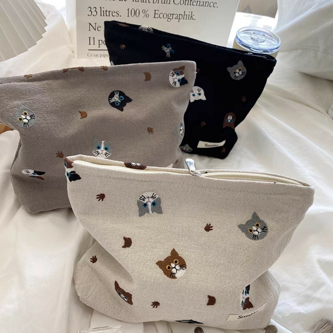 日式貓咪刺繡棉麻化妝包