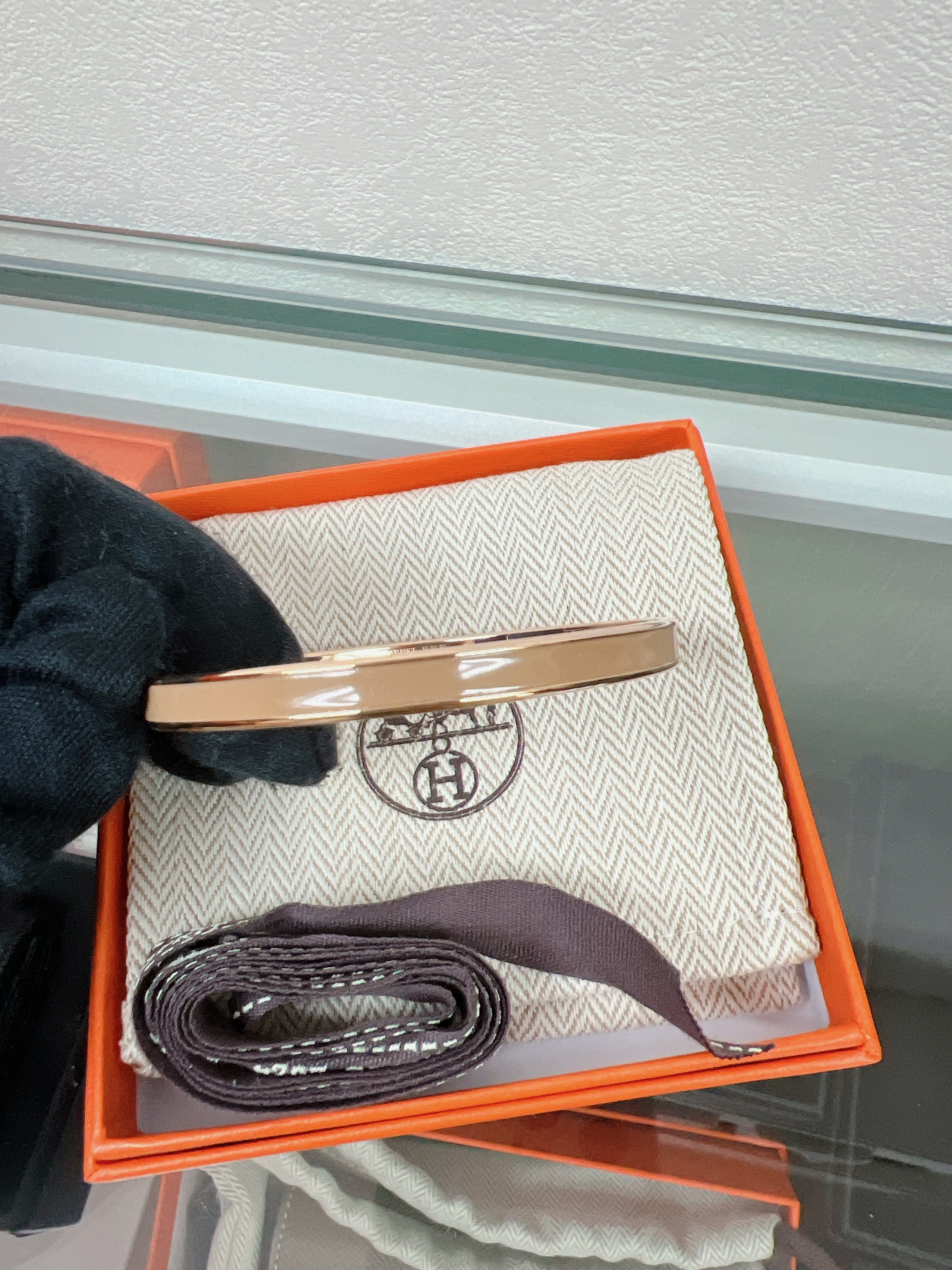 *Brand New* Hermes uni bangle (chataigne/ RGHW) size 62