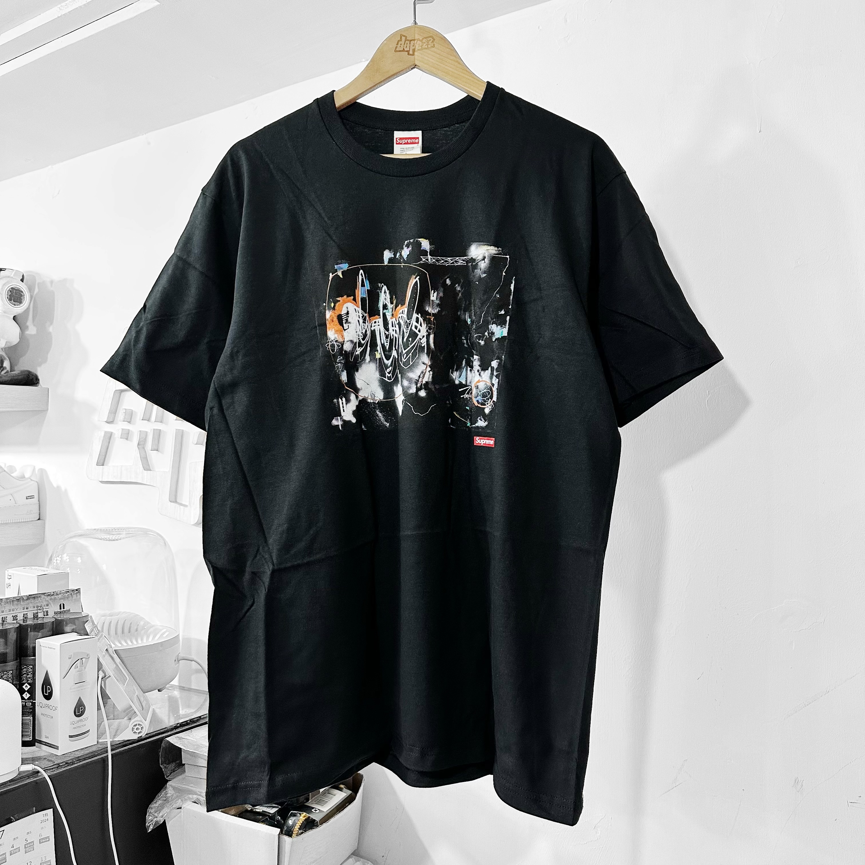 Supreme SS22 Week 15 /Futura 2000 Tee 黑色