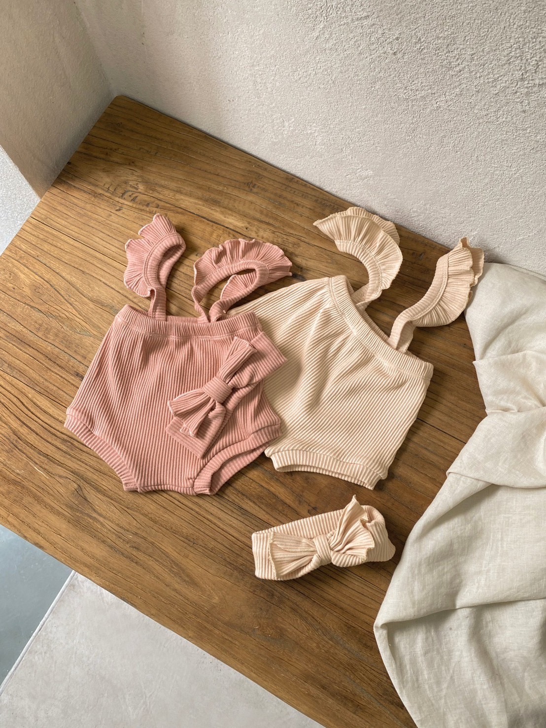 甜美坑條大蝴蝶結髮帶